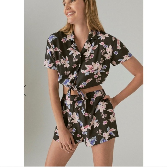 Lucky brand 2 piece flower set - Picture 4 of 8